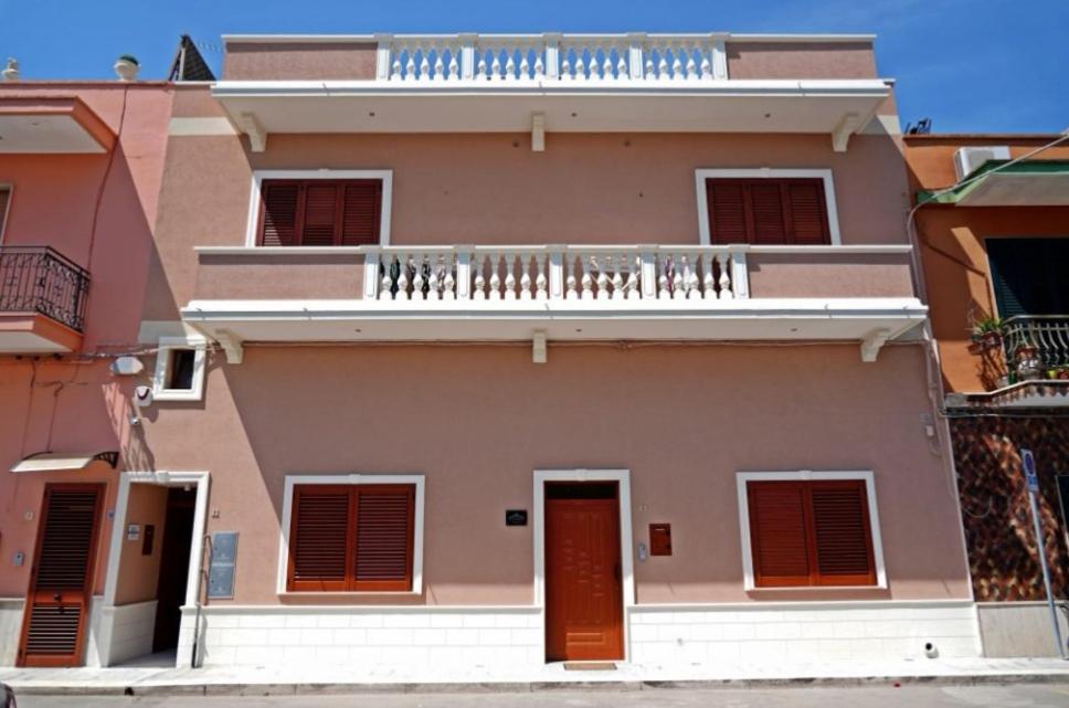 Aparthotel Il Vittoriano Porto Cesareo Exterior foto